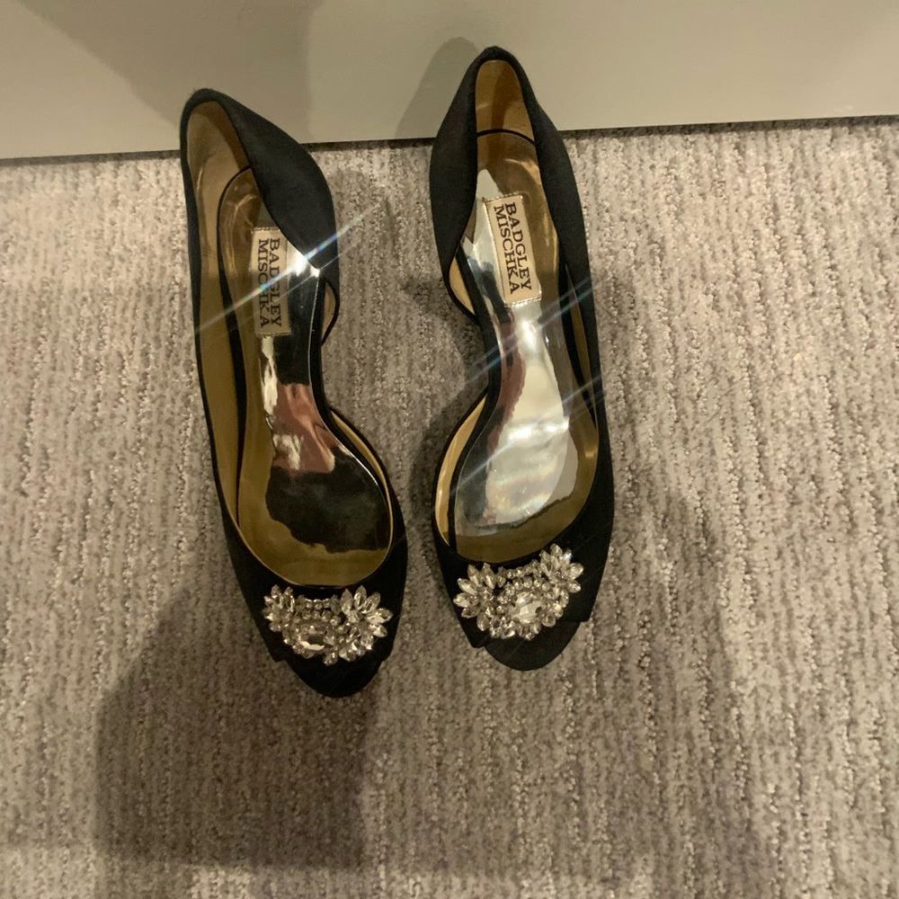 Badgley Mishka kitten heels